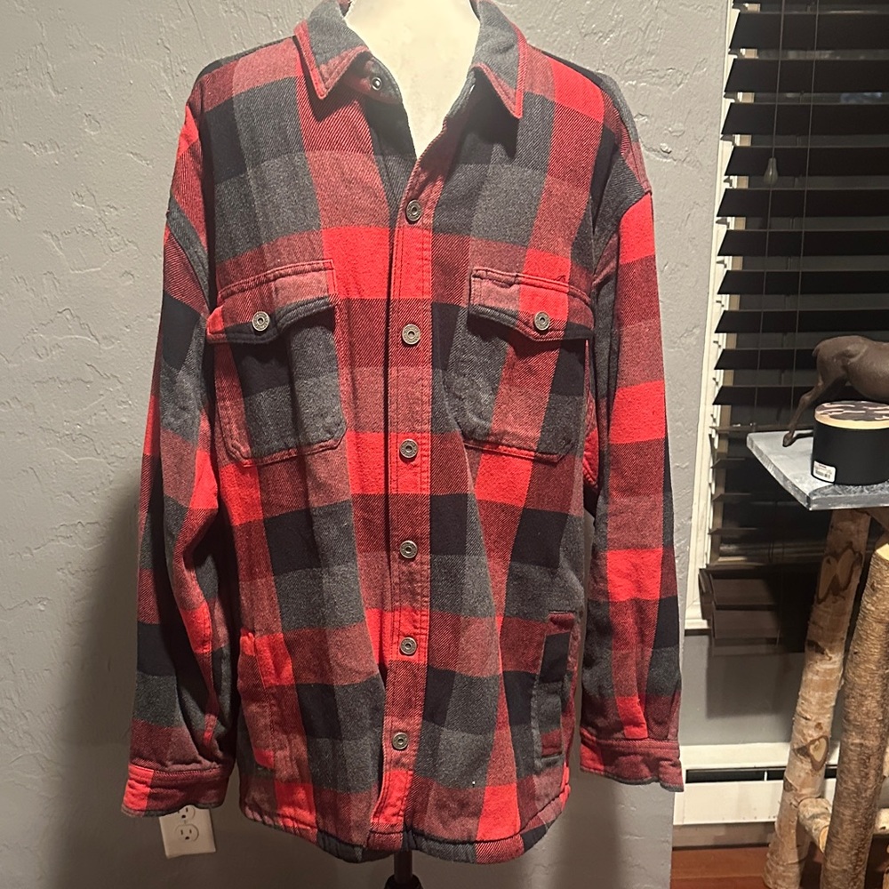 Duluth Trading Co Red and Gray Plaid Men's Shirt
